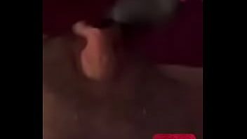 Abspielen Online-Masturbation mit einem heißen Girl