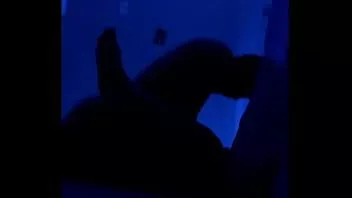 Afspelen Mijn vriendin geneukt met led-verlichting aan