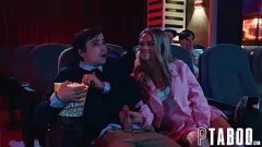 play Petite Teen Athena Faris fica hardcore no POV