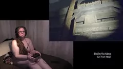 play Nackt Resident Evil 7 Gamer mit Tattoo & Big Titten