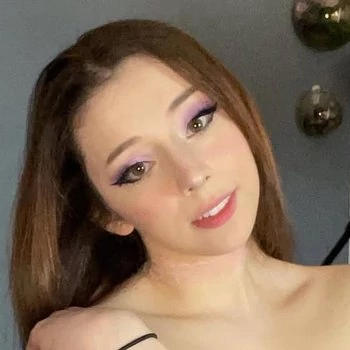 Star du porno Lavender Snowe