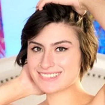 Actrita Angeline Red